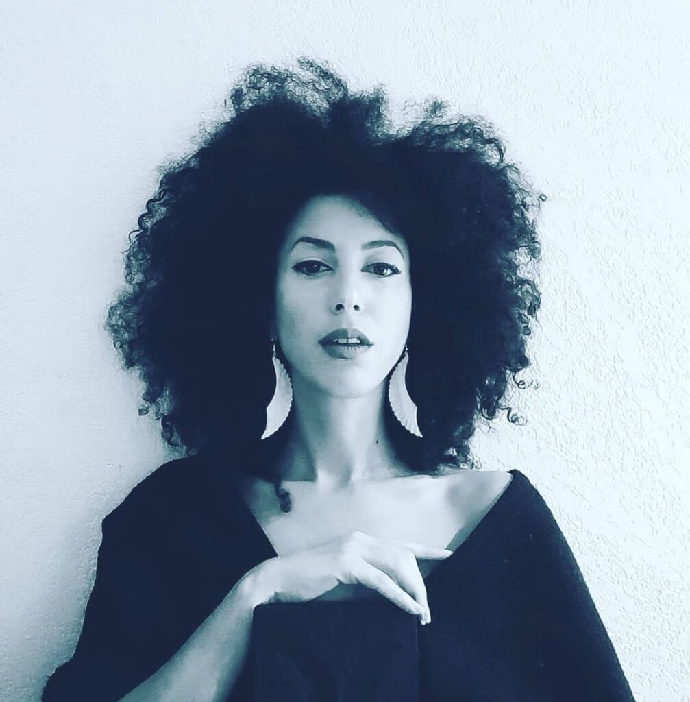 natty-by-aggelos-women-haircut-16