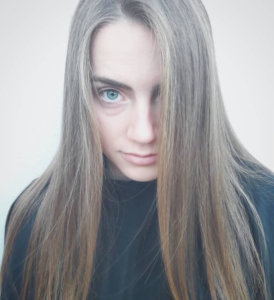 natty-by-aggelos-women-haircut-25