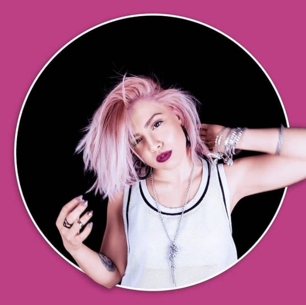 natty-by-aggelos-women-haircut-43